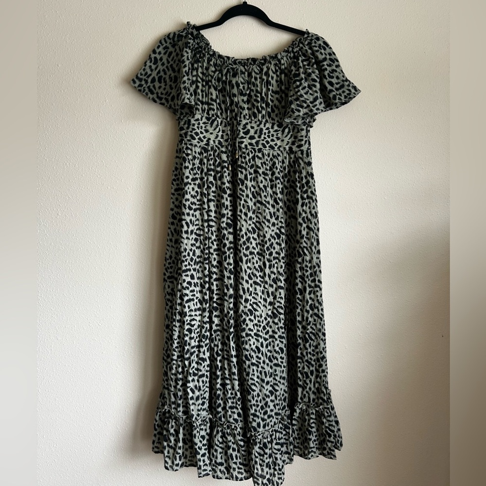 NWT Petal and Pup Green Leopard off the shoulder dress size 8 large